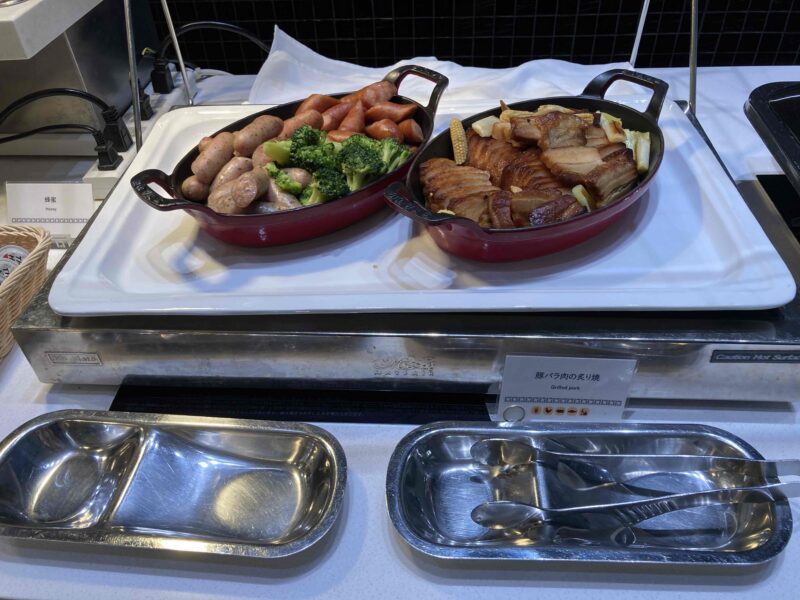 ホテルメトロポリタンエドモント「ベルテンポ」ミックスソーセージと豚バラ肉の炙り焼