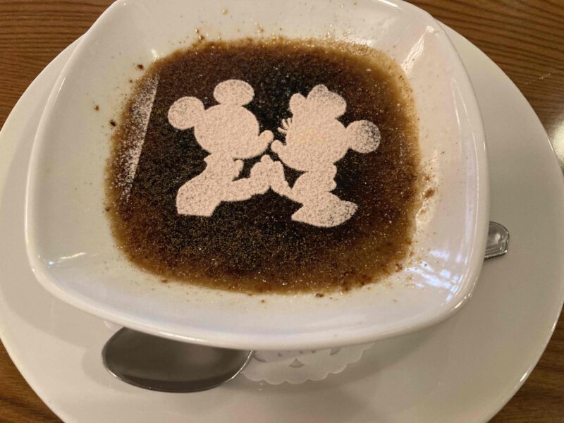 東京ディズニーランド「れすとらん北斎」のほうじ茶のクレームブリュレ