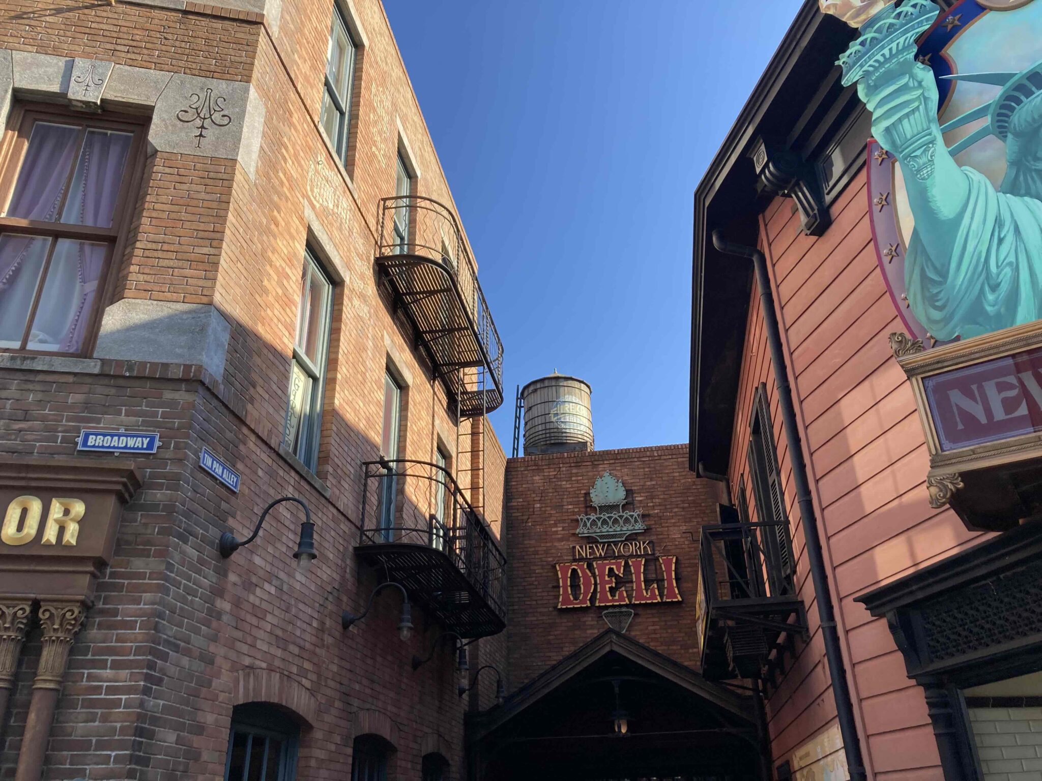 東京ディズニーシー「ニューヨーク・デリのデリサラダ」と「隠れミッキー」レポ☆ SAKUKAの夢時間ブログ