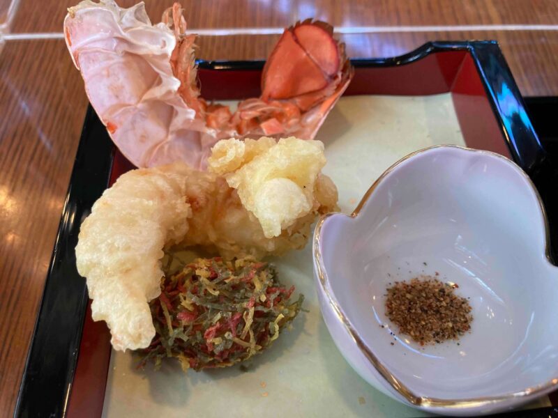 レストラン櫻の本日のおすすめメニューのオマール海老の天麩羅と栗の湯葉衣揚げ-2