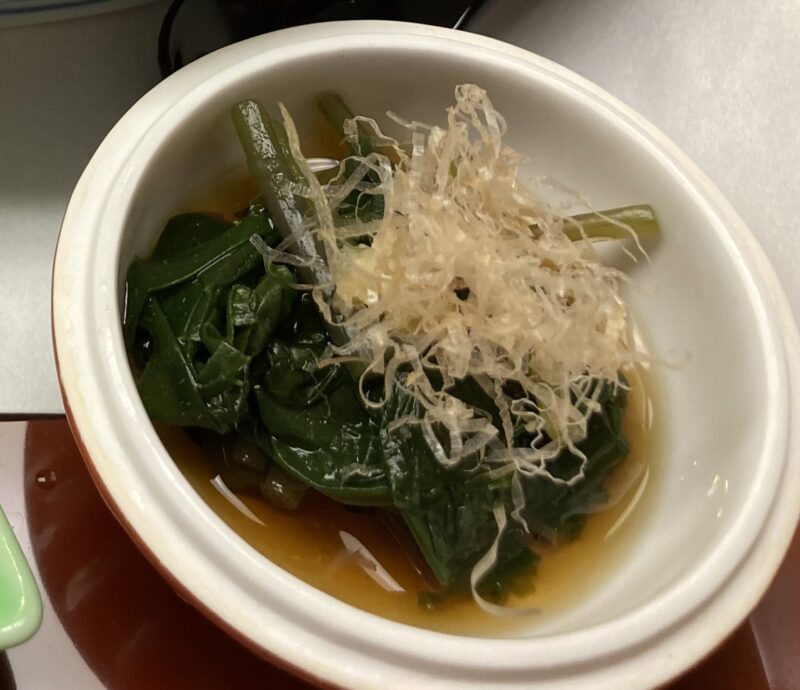 ホテルモントレ仙台の「日本料理 隨縁亭」本日の前菜小鉢三種盛りのしどけのお浸し