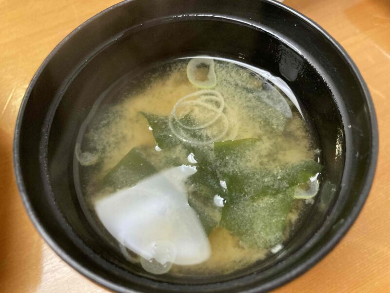 ホテルモントレ仙台の「日本料理 隨縁亭」留　椀　御味噌汁