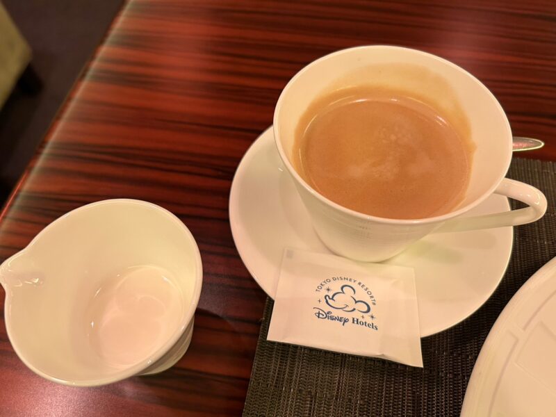 東京ディズニーランドホテル「カンナ」グレイシャスブルームのコーヒーまたは紅茶