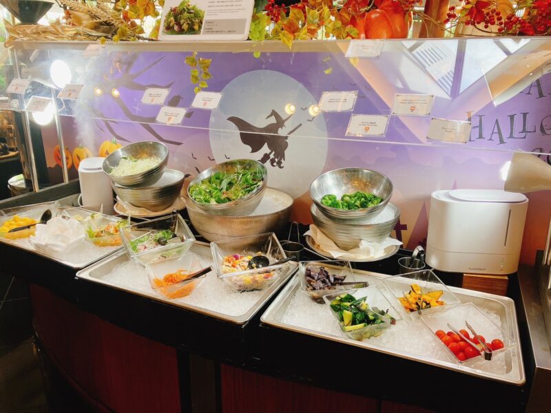 ホテルニューオータニ幕張「ザ・ラウンジ」美味溢れるサラダBAR