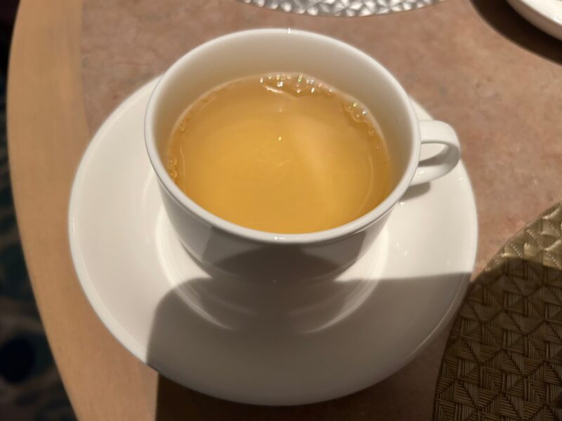 ホテルミラコスタ「オチェーアノ」“ディズニー・ハロウィーン”グルメディナーコースの紅茶