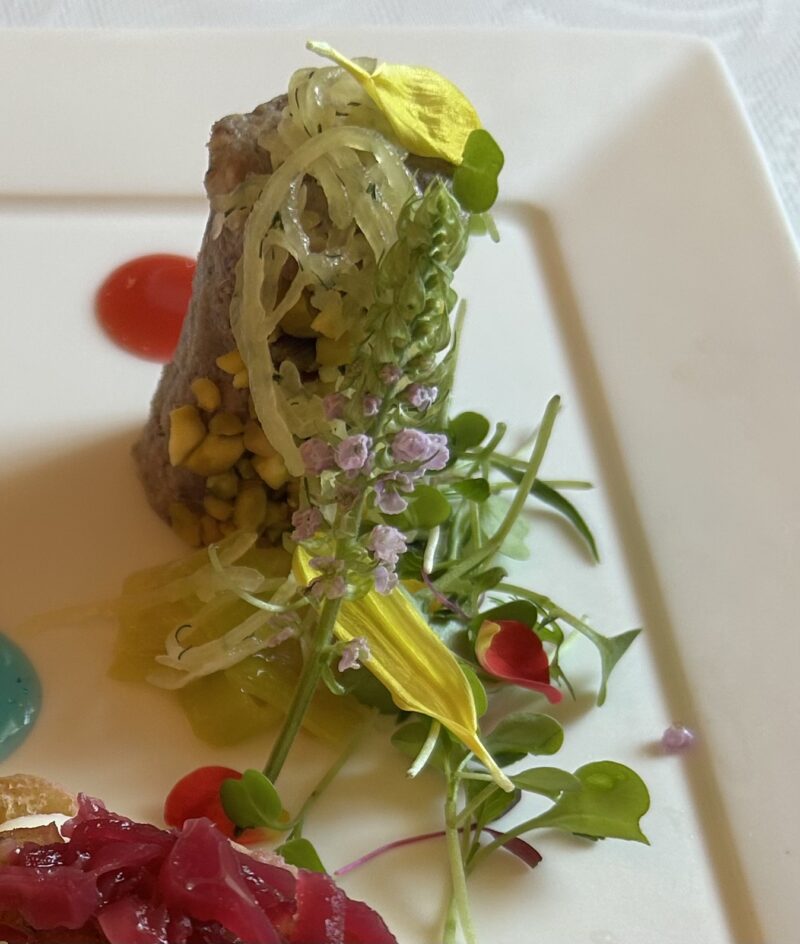 S.S.コロンビア・ダイニングルーム ～シェフズ・イマジネーション～　スペシャルコース 砂肝とビーフのムース ナッツ入り