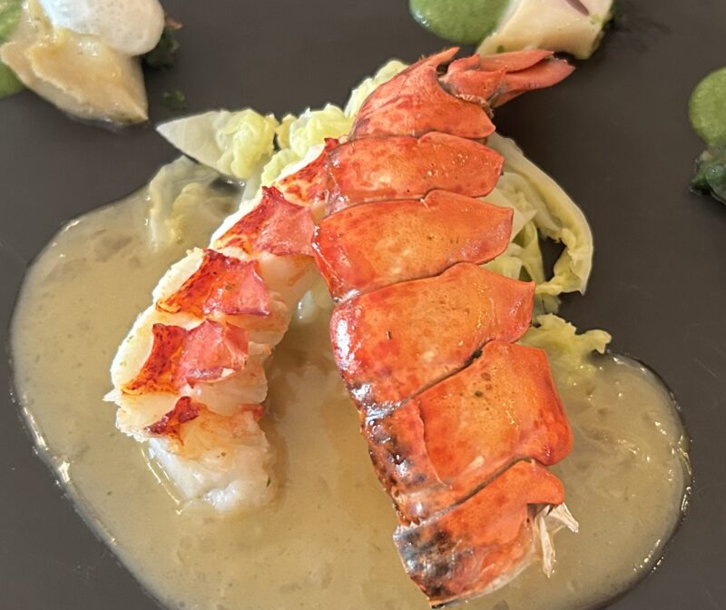 S.S.コロンビア・ダイニングルーム 「ディズニー・クリスマス スペシャルコース」オマール海老のオーブン焼き