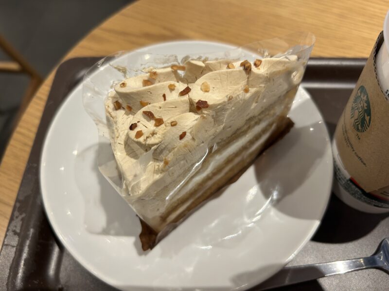 スタバ「ホワイトモカケーキ」2025年1