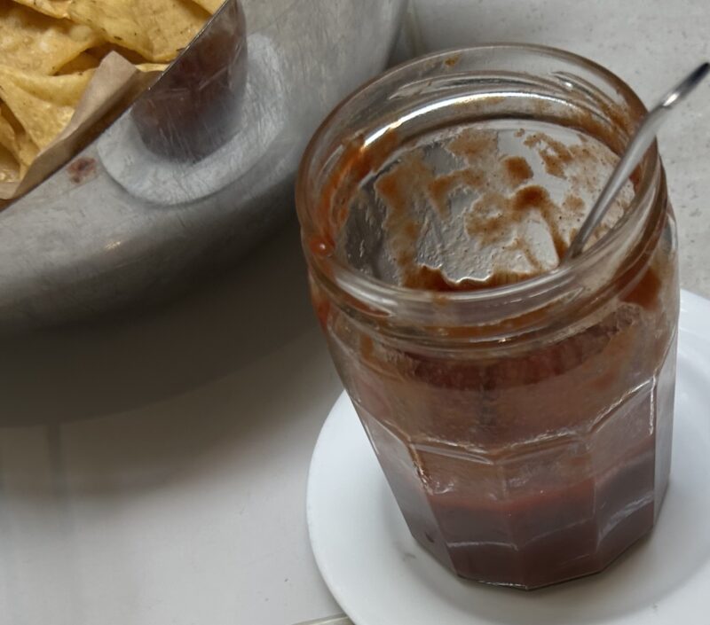 ヒルトン東京ベイ「ラウンジ・オー」「ハロウィーンスイーツビュッフェ マジカルパーティー〜秘密の謎解きスイーツ〜」トマトサルサ添え