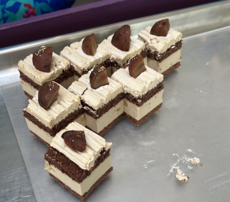 ヒルトン東京ベイ「ラウンジ・オー」「ハロウィーンスイーツビュッフェ マジカルパーティー〜秘密の謎解きスイーツ〜」モンブラン