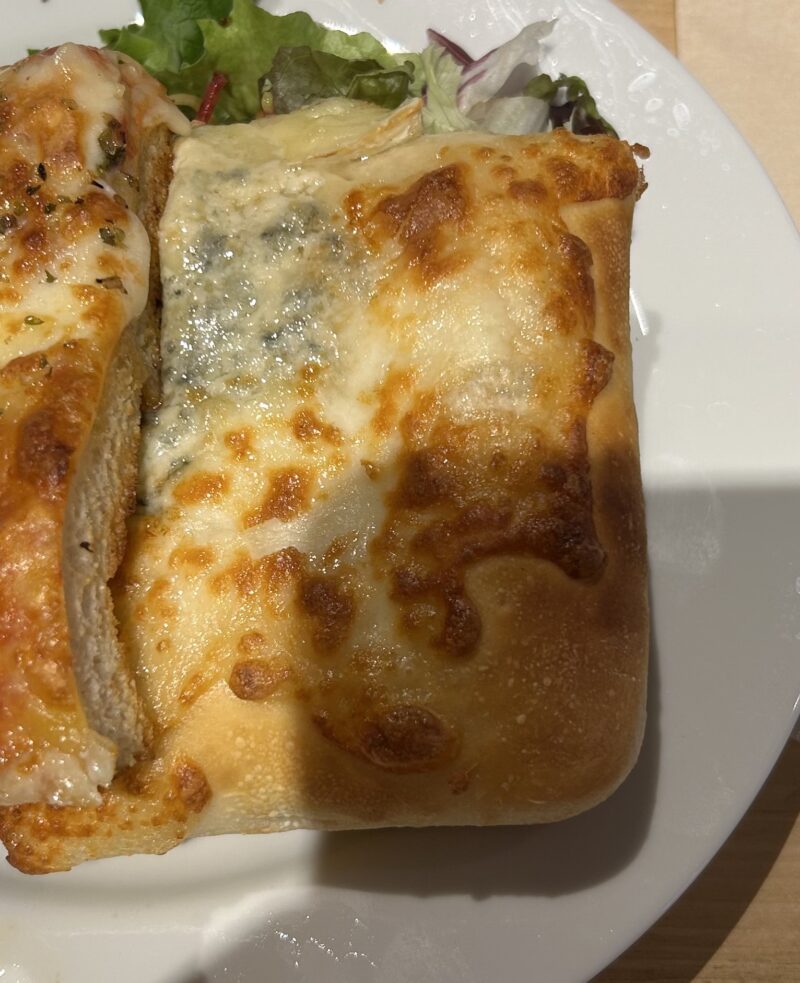 スターバックス リザーブ®ストア 銀座マロニエ通り「ランチプレート」マルゲリータ チンクェフォルマッジ(5種のチーズ)