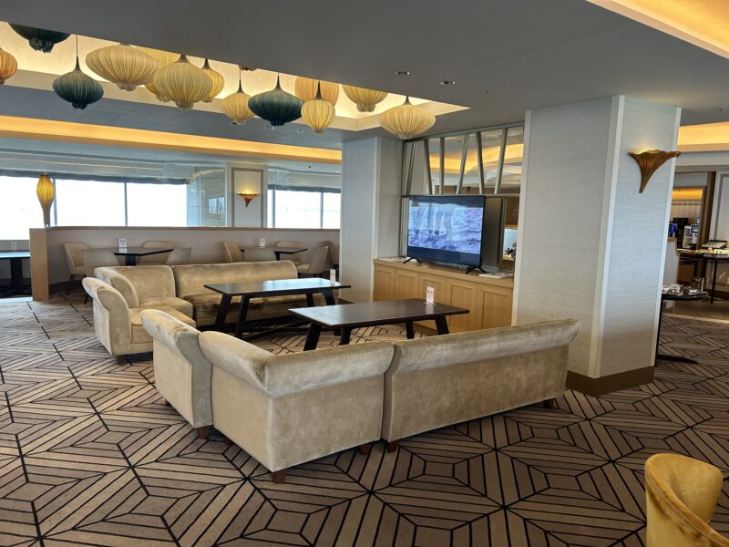 シェラトン・グランデ・トーキョーベイ・ホテルのシェラトンクラブ(クラブラウンジ)の内装1