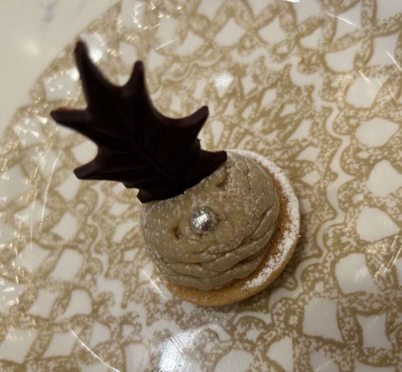 ANAインターコンチネンタルホテル「アトリウムラウンジ & ジュネヴァ ロビーバー」【Xmas2025】フェスティブアフタヌーンティー　モンブラン1