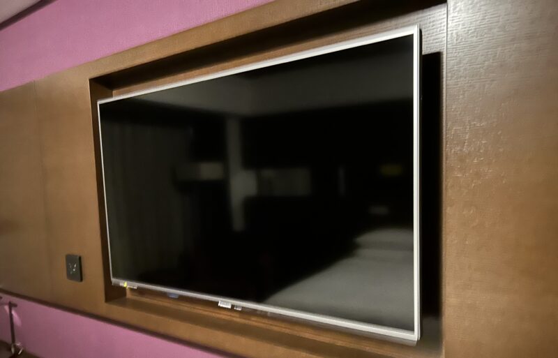 シェラトン・グランデ・トーキョーベイ・ホテル シェラトンクラブルーム テレビ