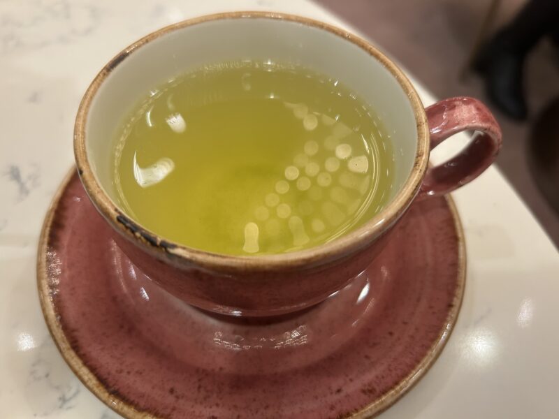 ANAインターコンチネンタルホテル「アトリウムラウンジ & ジュネヴァ ロビーバー」【Xmas2025】フェスティブアフタヌーンティー　玄米茶