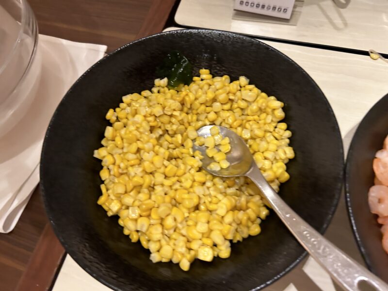 シェラトン・グランデ・トーキョーベイ・ホテルのシェラトンクラブ(クラブラウンジ)「イブニングカクテルサービス」コーン