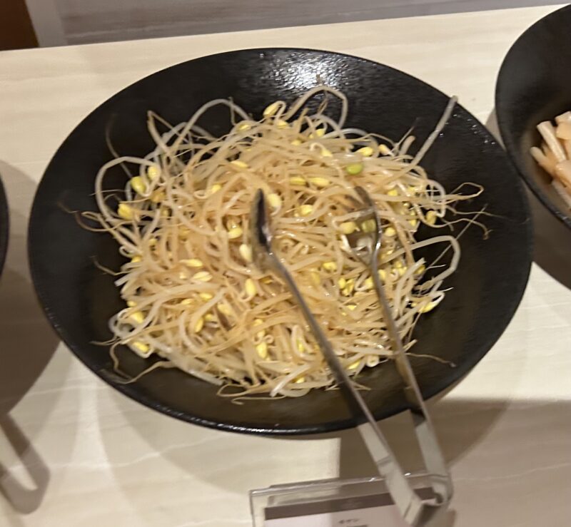 シェラトン・グランデ・トーキョーベイ・ホテルのシェラトンクラブ(クラブラウンジ)「イブニングカクテルサービス」モヤシ