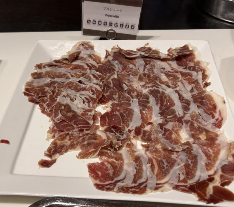 シェラトン・グランデ・トーキョーベイ・ホテルのシェラトンクラブ(クラブラウンジ)「イブニングカクテルサービス」プロシュート