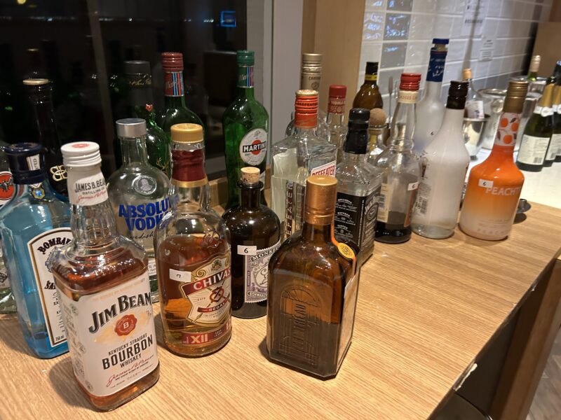 シェラトン・グランデ・トーキョーベイ・ホテルのシェラトンクラブ(クラブラウンジ)「オールデイドリンクサービス」お酒1