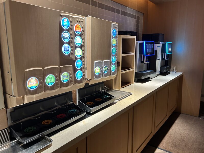 シェラトン・グランデ・トーキョーベイ・ホテルのシェラトンクラブ(クラブラウンジ)「オールデイドリンクサービス」ドリンク1