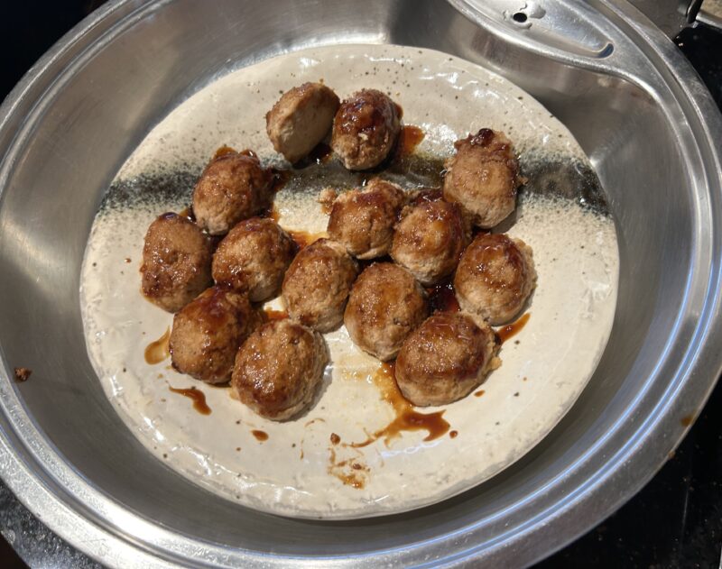 シェラトン・グランデ・トーキョーベイ・ホテルのシェラトンクラブ(クラブラウンジ)「朝食サービス」おからハンバーグ