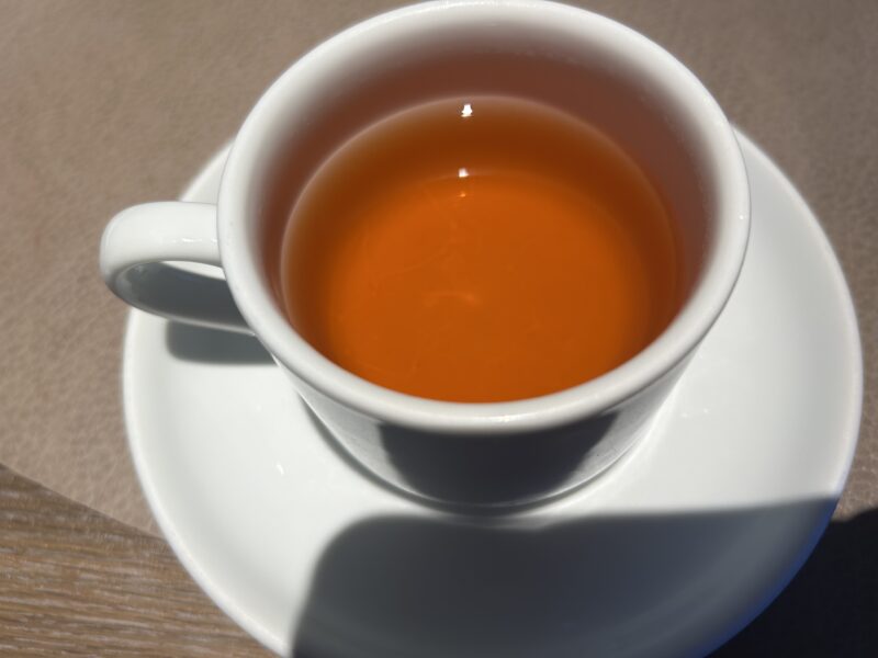 ザ ストリングス 表参道「TAVERN by the green(タバーン・バイ ザ グリーン)」ルビーエレガンスクリスマスアフタヌーンティー ミニアフタヌーンティー付コース バニラブルボンティー