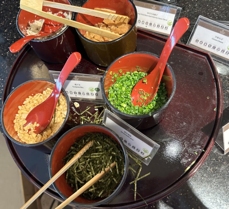 シェラトン・グランデ・トーキョーベイ・ホテルのシェラトンクラブ(クラブラウンジ)「朝食サービス」うどん