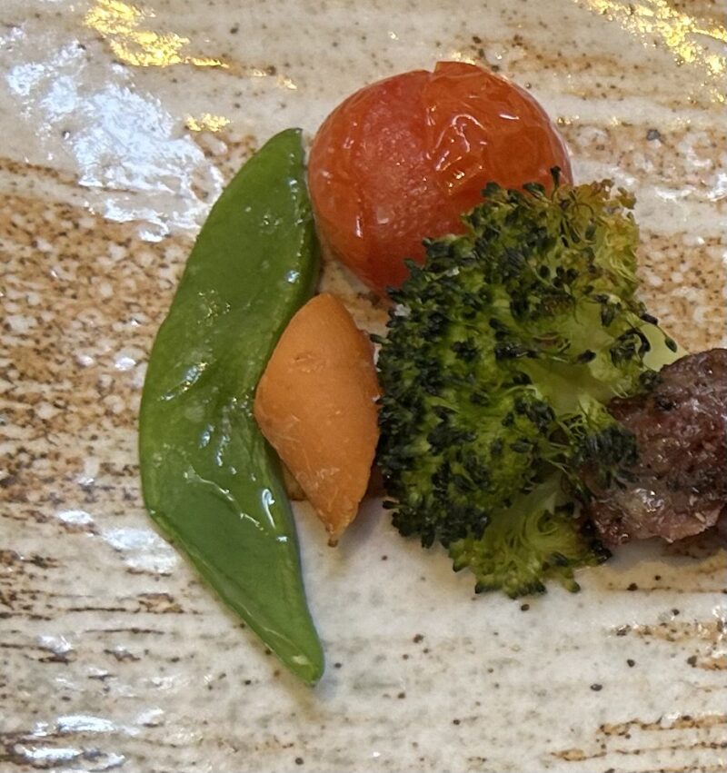 セイボリーが主役のアフタヌーンティー「フォレスト・ブースト」U.Sグリルサーロイン4