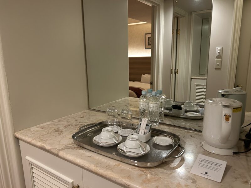 ホテルオークラ東京ベイのデラックスルーム ドリンクコーナー1