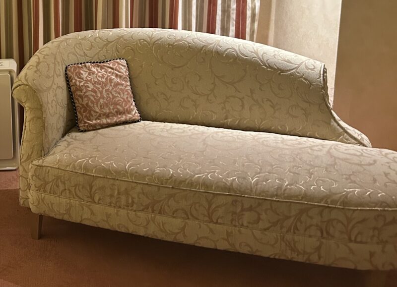 ホテルオークラ東京ベイのデラックスルーム インテリア3