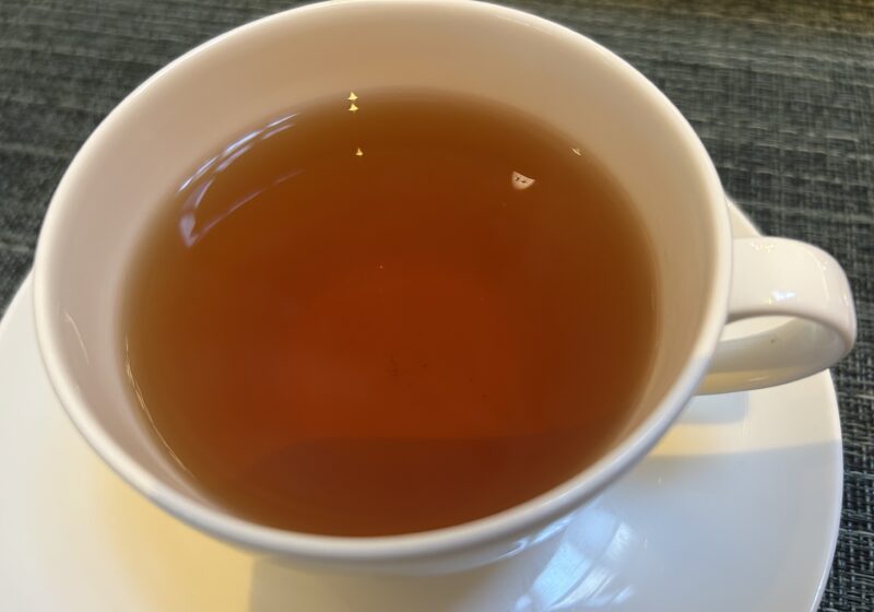 セイボリーが主役のアフタヌーンティー「フォレスト・ブースト」アールグレイ