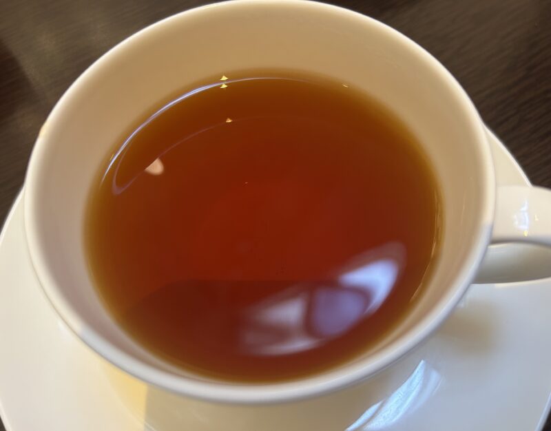 セイボリーが主役のアフタヌーンティー「フォレスト・ブースト」ルイボスクリームオレンジ