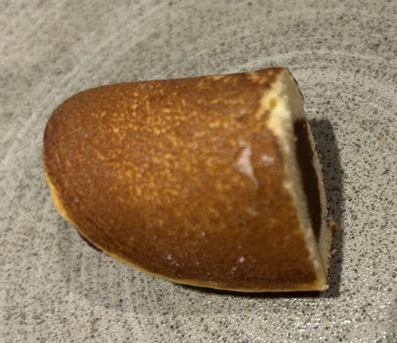 「現代里山料理 ZEN HOUSE」アフタヌーンティー スタンド メニュー１段目 スイーツ チョコ餡巻き1