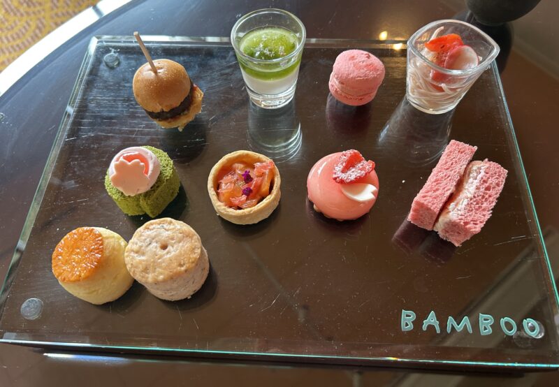 シェラトン都ホテル東京「ロビーラウンジ　バンブー」桜のアフタヌーンティー