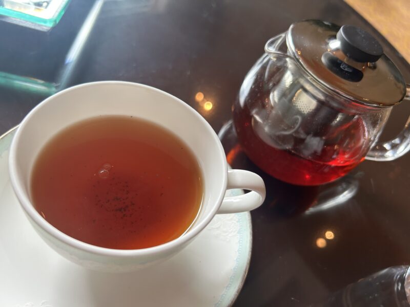 シェラトン都ホテル東京「ロビーラウンジ　バンブー」桜のアフタヌーンティー イングリッシュブレックファーストティー