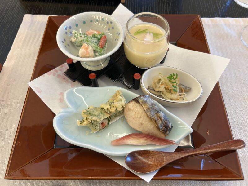 セルリアンタワー東急ホテル「日本料理「Japanese Cuisine 桜丘」のアフタヌーンティー おばんざい