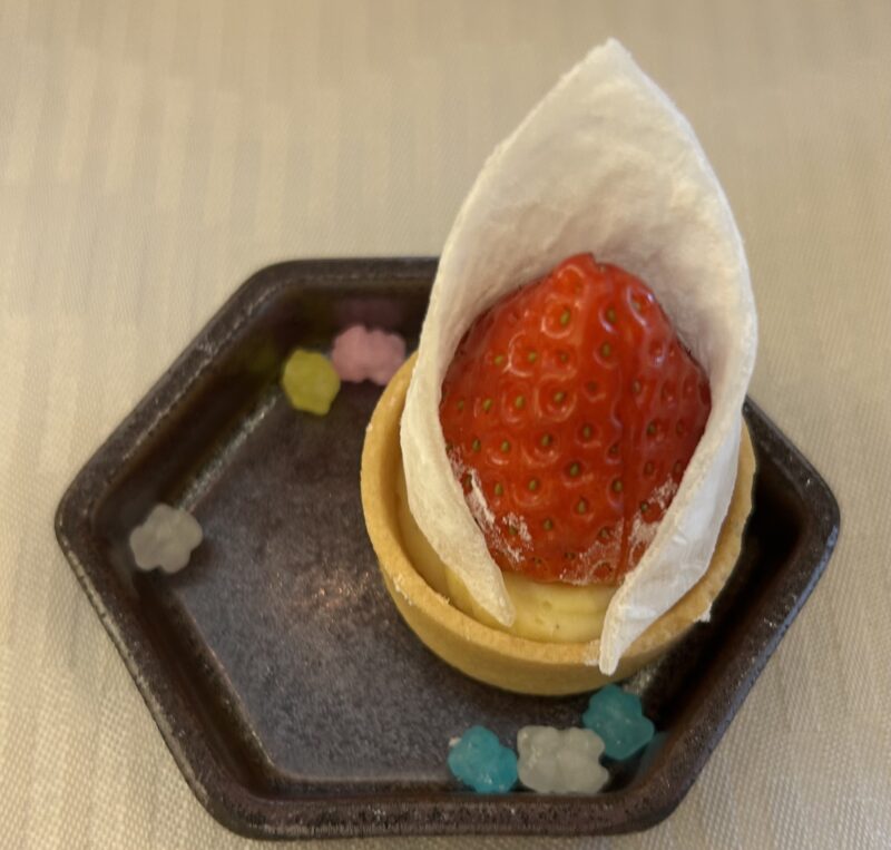 セルリアンタワー東急ホテル「日本料理「Japanese Cuisine 桜丘」のアフタヌーンティー 苺カスタード