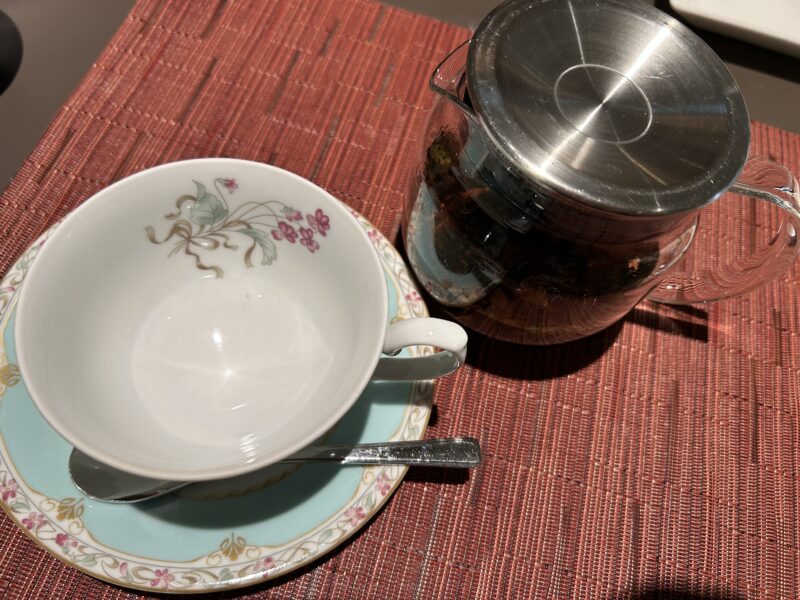 芝パークホテル「ザ ダイニング」アフタヌーンティー 1 オーガニック ダージリン Organic Darjeeling 1