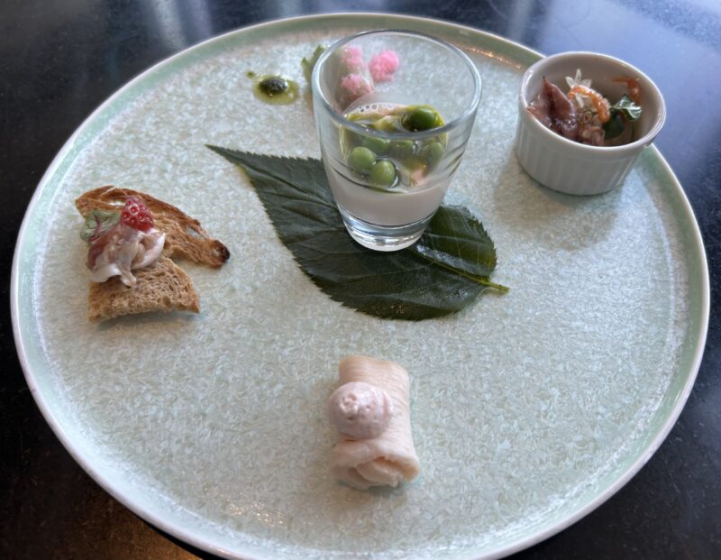 DINING & BAR TABLE 9 TOKYO／品川プリンスホテル「天空のお花見アフタヌーンティー～桜＆いちご～+カフェフリー(時間無制限)」セイボリープレート