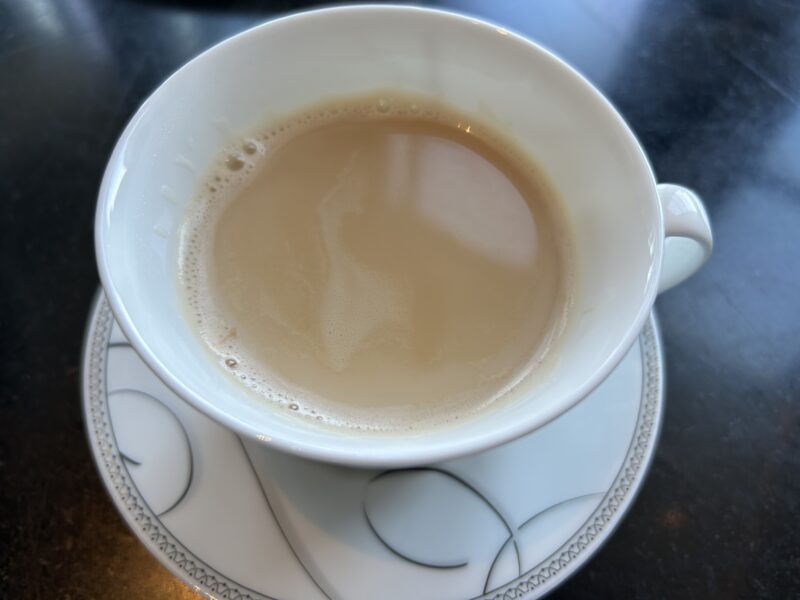 DINING & BAR TABLE 9 TOKYO／品川プリンスホテル「天空のお花見アフタヌーンティー～桜＆いちご～+カフェフリー(時間無制限)」アイリッシュロイヤルミルクティー