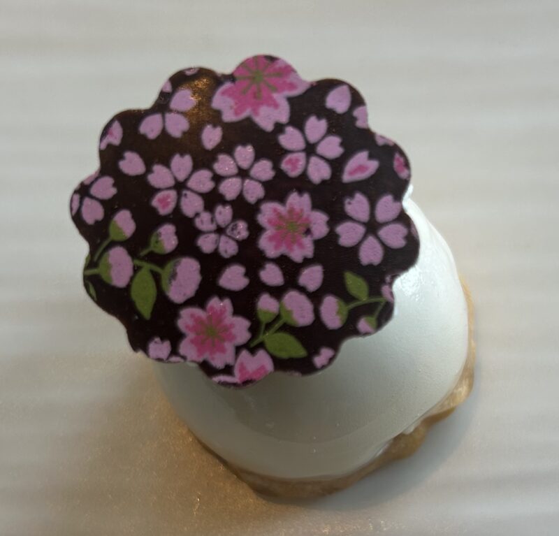 DINING & BAR TABLE 9 TOKYO／品川プリンスホテル「天空のお花見アフタヌーンティー～桜＆いちご～+カフェフリー(時間無制限)」いちごとホワイトチョコムース