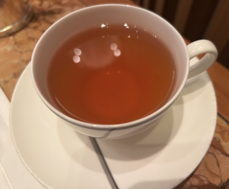 ザ・ペニンシュラ東京「ザ・ロビー（コンチネンタルダイニング）」【桜アフタヌーンティー】春×桜を感じるスイーツ&セイボリー ザ・ペニンシュラ東京ブレンドティー