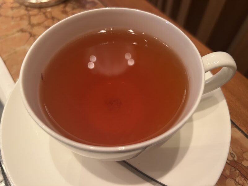 ザ・ペニンシュラ東京「ザ・ロビー（コンチネンタルダイニング）」【桜アフタヌーンティー】春×桜を感じるスイーツ&セイボリー イタリアンブラッドオレンジ