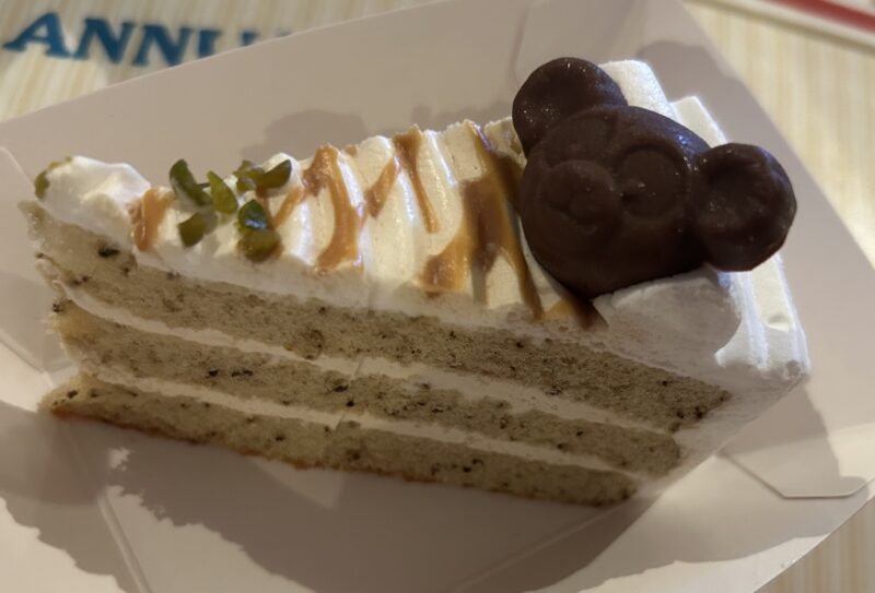 ミルクティーショートケーキ(ピスタチオ入り)